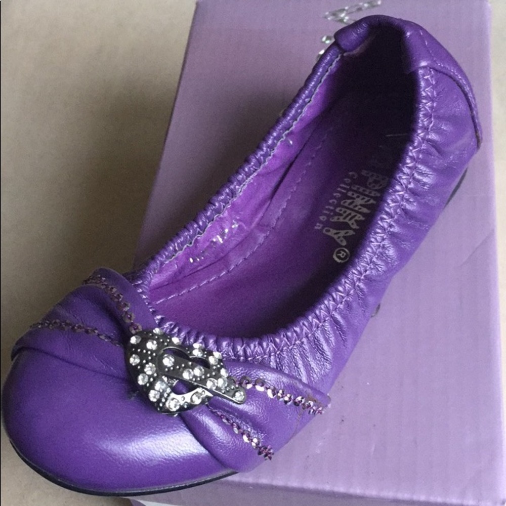 Kids size 6 purple flats